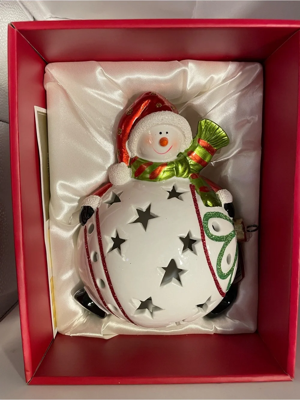 Christmas decoration lights up new tag boxed